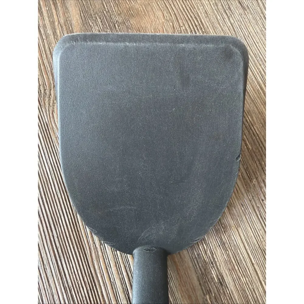 Tupperware Black Nylon Solid Spatula Plastic Lightweight Flipper